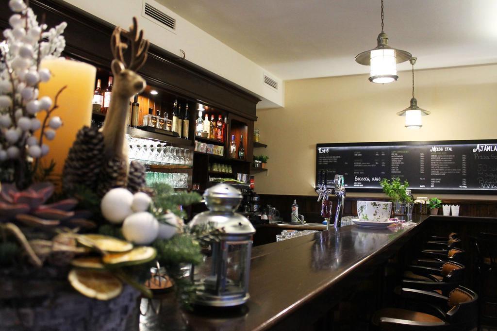 Alice Panzio Gold Bed and Breakfast Kalocsa Εξωτερικό φωτογραφία